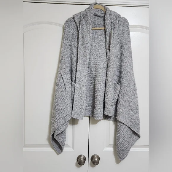 Softies Marshmallow Hooded Shawl with Arm Slits in Gray sz OS NWT - Picture 3 of 7